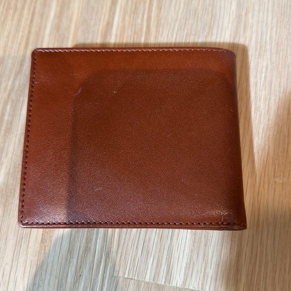 Ted Baker London tan leather bifold wallet. - Picture 4 of 8